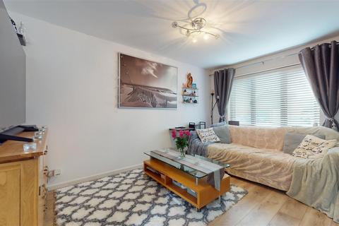undefined, Duchess Grove, Milton Keynes MK7
