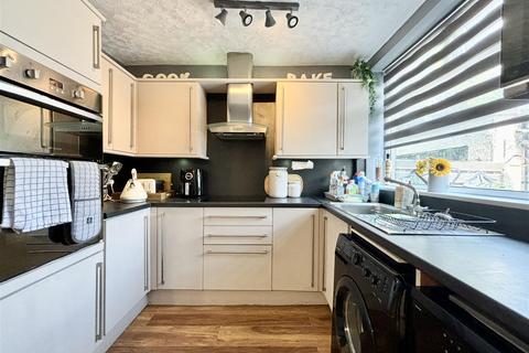 103 Jer Lane, Bradford, BD7 4NW
