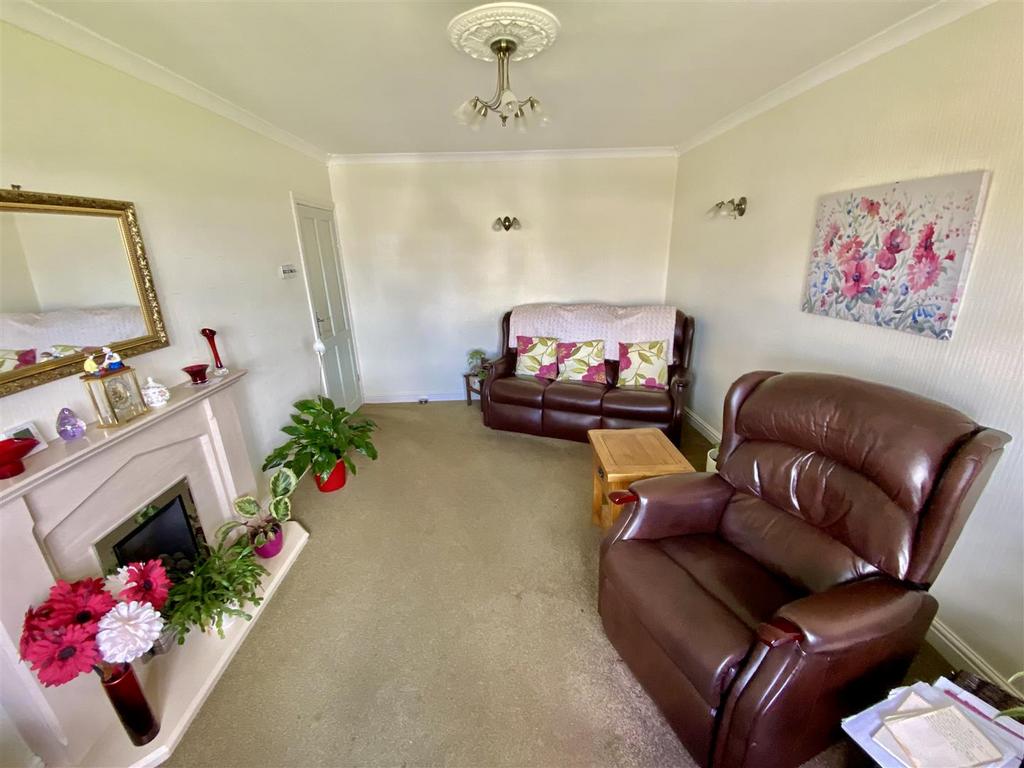 Bramleys Estate Agents - Lady Heton Drive - Mirfie