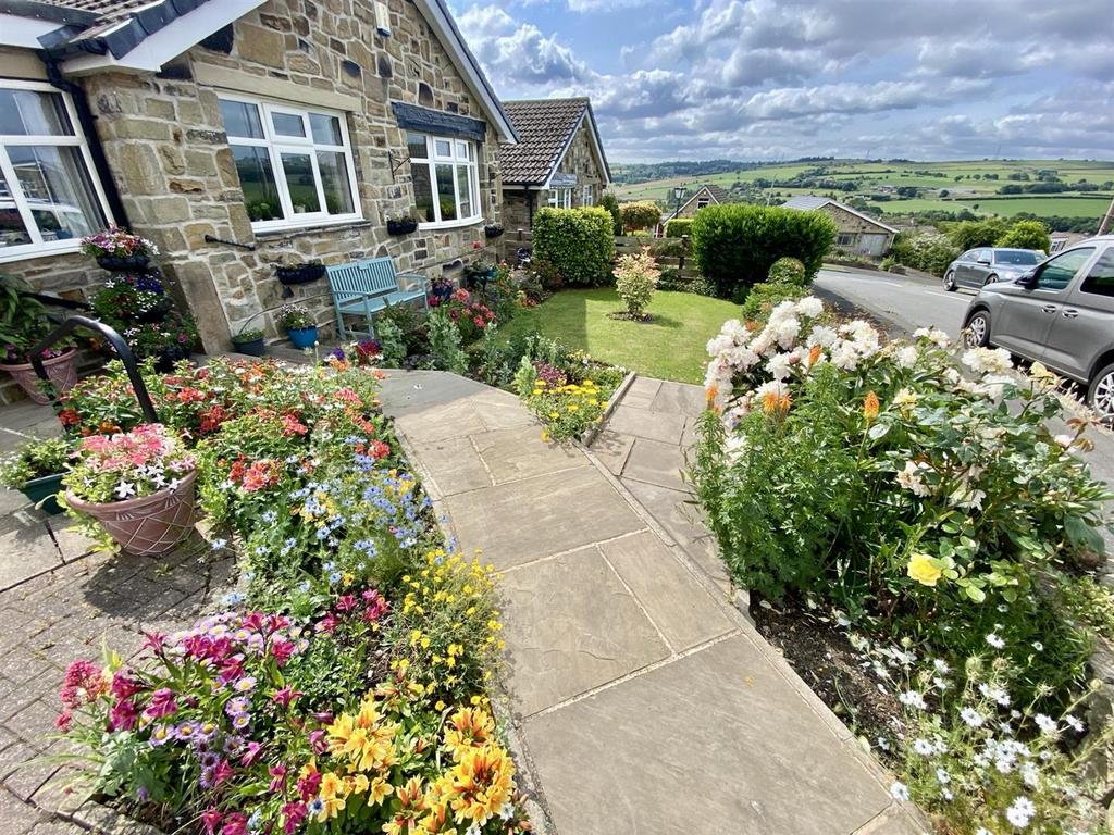 Bramleys Estate Agents - Lady Heton Drive - Mirfie