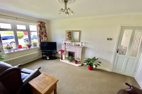 3 bedroom detached bungalow for sale, Lady Heton Drive, Mirfield
