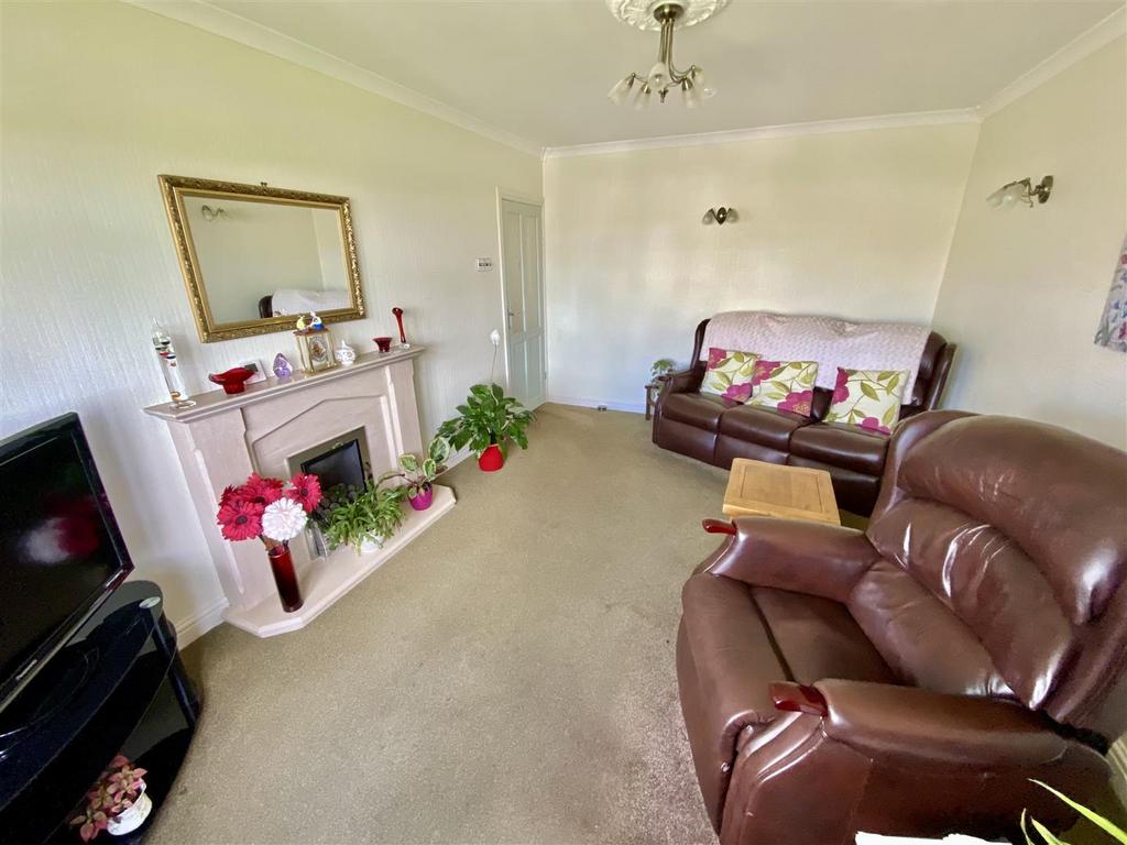 Bramleys Estate Agents - Lady Heton Drive - Mirfie