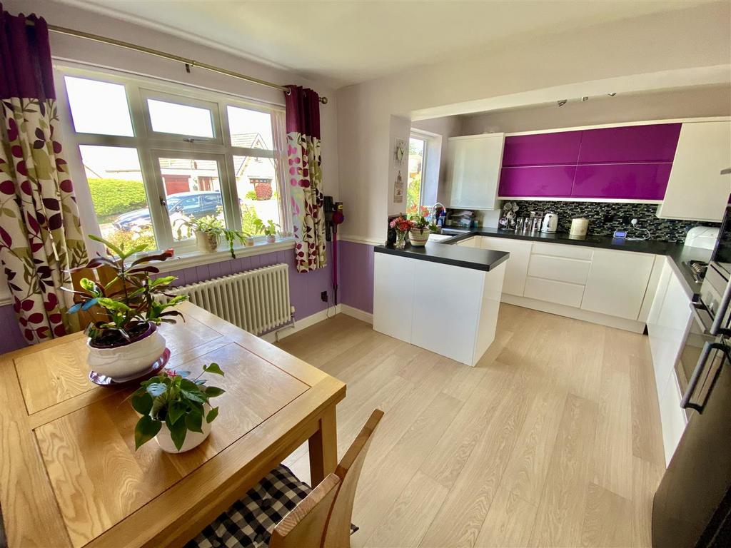 Bramleys Estate Agents - Lady Heton Drive - Mirfie