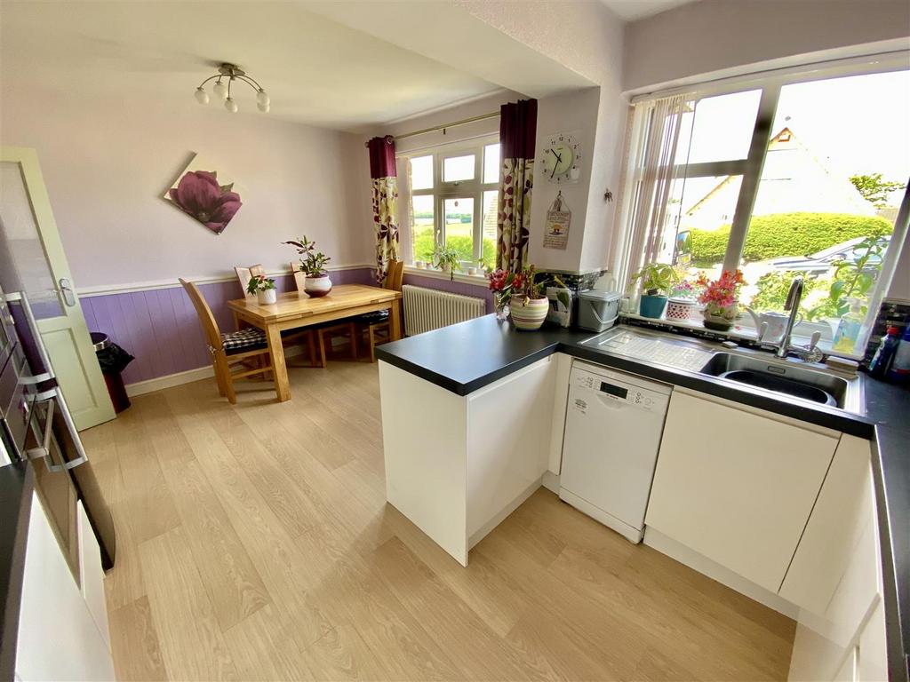 Bramleys Estate Agents - Lady Heton Drive - Mirfie