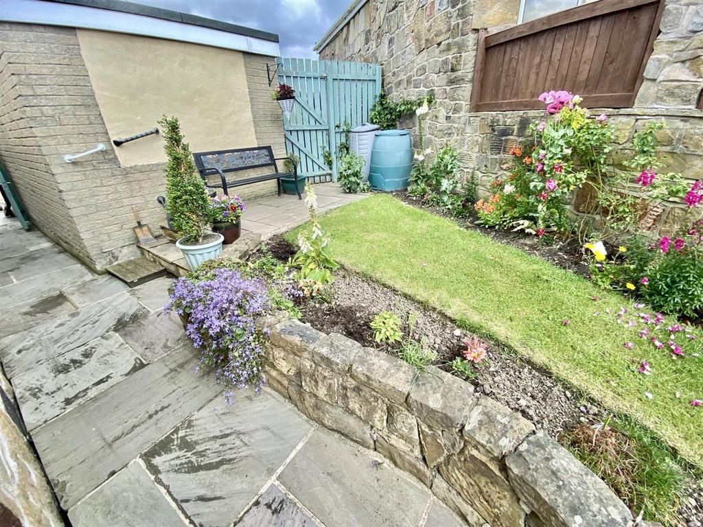 Bramleys Estate Agents - Lady Heton Drive - Mirfie
