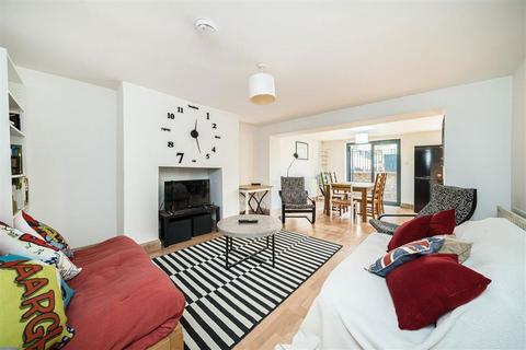220 Camberwell New Road, London, SE5 0RR