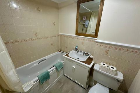 12 Nolan Road, Hereford, HR4 9LG