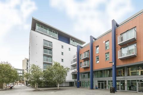 2 bedroom flat for sale, Hardwicks Square, London SW18
