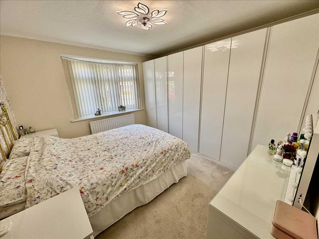 BEDROOM 1 (Front)