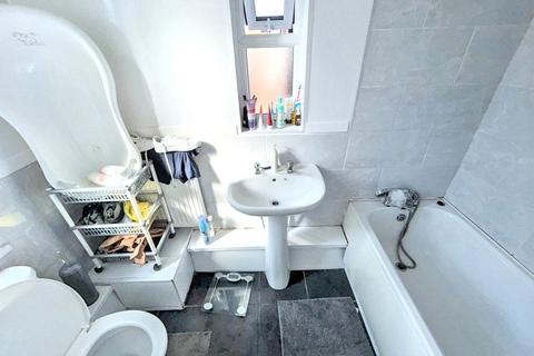 2 bedroom ground floor flat for sale, Westbourne Avenue, Gateshead, Tyne and Wear, NE8 4NQ