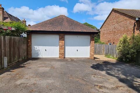 4 bedroom semi-detached house for sale, Dorking Road, Great Bookham KT23