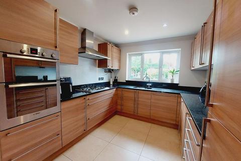 4 bedroom semi-detached house for sale, Dorking Road, Great Bookham KT23