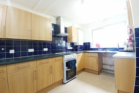 3 bedroom terraced house to rent, Odessa Road, London E7