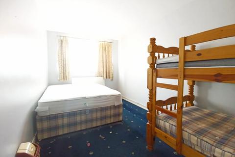 3 bedroom terraced house to rent, Odessa Road, London E7