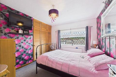 3 bedroom semi-detached house for sale, Owlet Road, Shipley, West Yorkshire