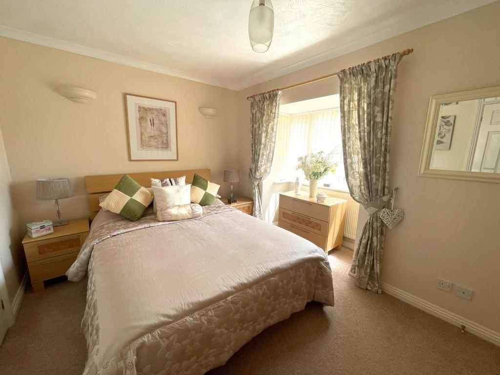 Master Bedroom.JPG