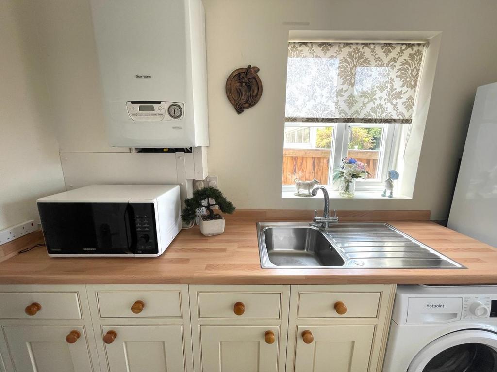 Utility Room.JPG