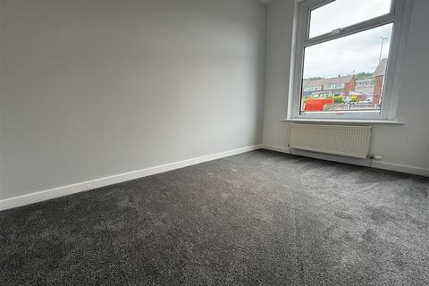 35 Turner Street, Lees, Oldham, OL4 3JH