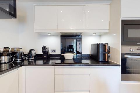 1 bedroom flat to rent, Lakeside Drive