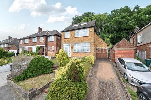 The Reddings, NW7
