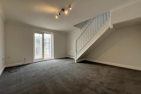 2 bedroom terraced house to rent, Holst Avenue, CM8