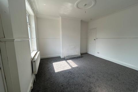 2 bedroom terraced house to rent, Parrott Street, Tong Street, Bradford, West Yorkshire, BD4