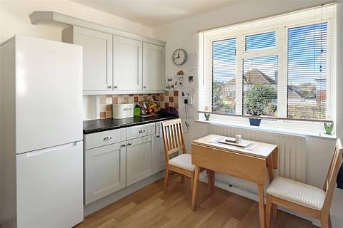2 bedroom apartment for sale, Chesham Close, Goring-by-Sea, Worthing, West Sussex