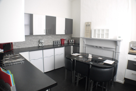 5 bedroom semi-detached house to rent, Lorne Street, Liverpool L7