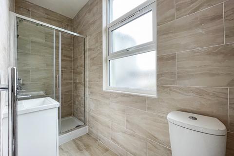 5 bedroom terraced house for sale, Milton Road, Gravesend, Kent, DA12