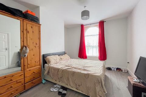 5 bedroom terraced house for sale, Milton Road, Gravesend, Kent, DA12