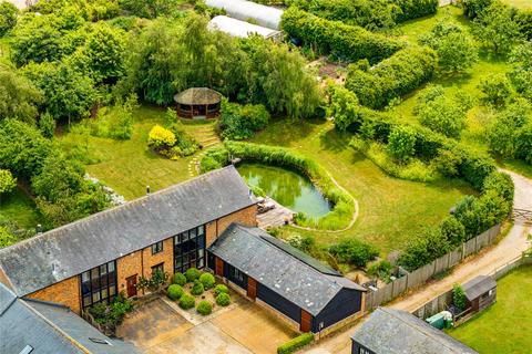 4 bedroom barn conversion for sale, Steeple Claydon, Buckingham, Buckinghamshire, MK18
