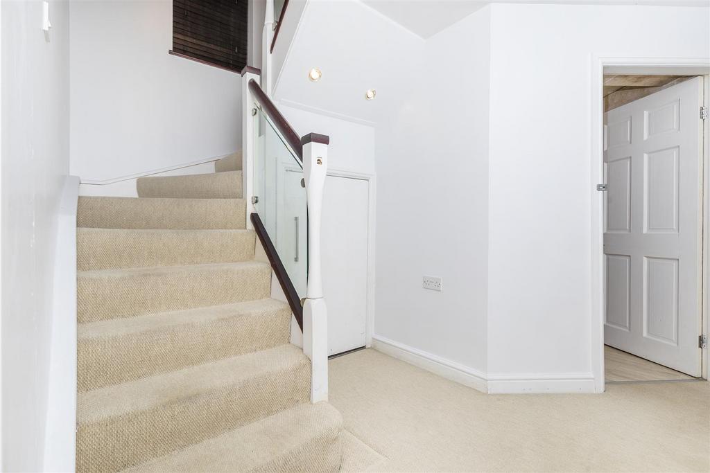 Bramleys Estate Agents - Hoults Lane - Greetland (
