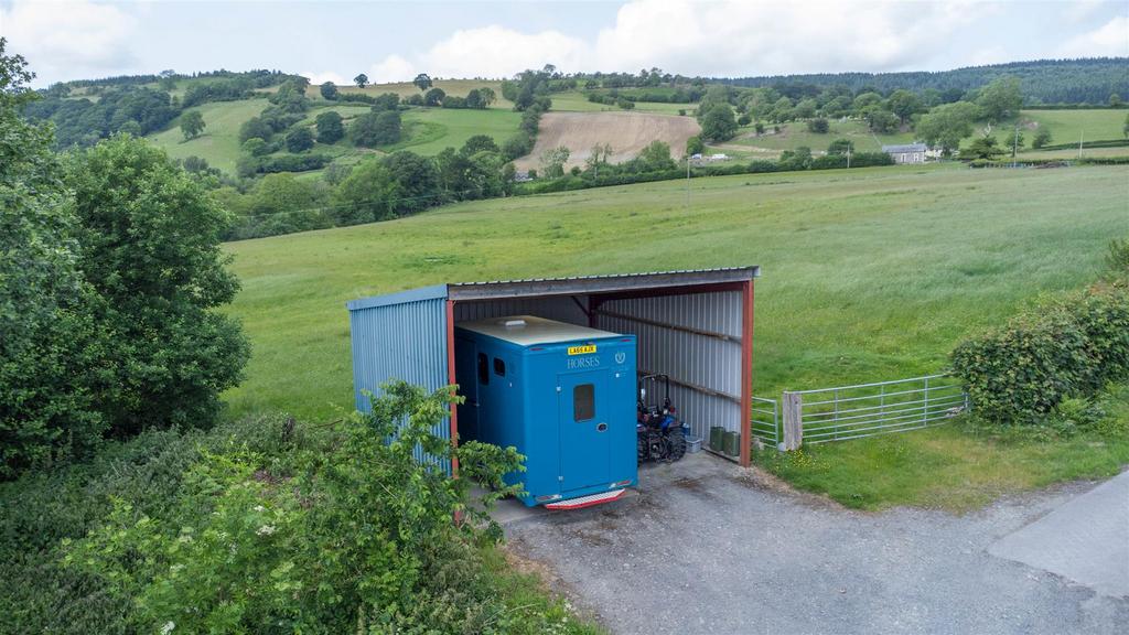 Open Fronted Horsebox and Parking