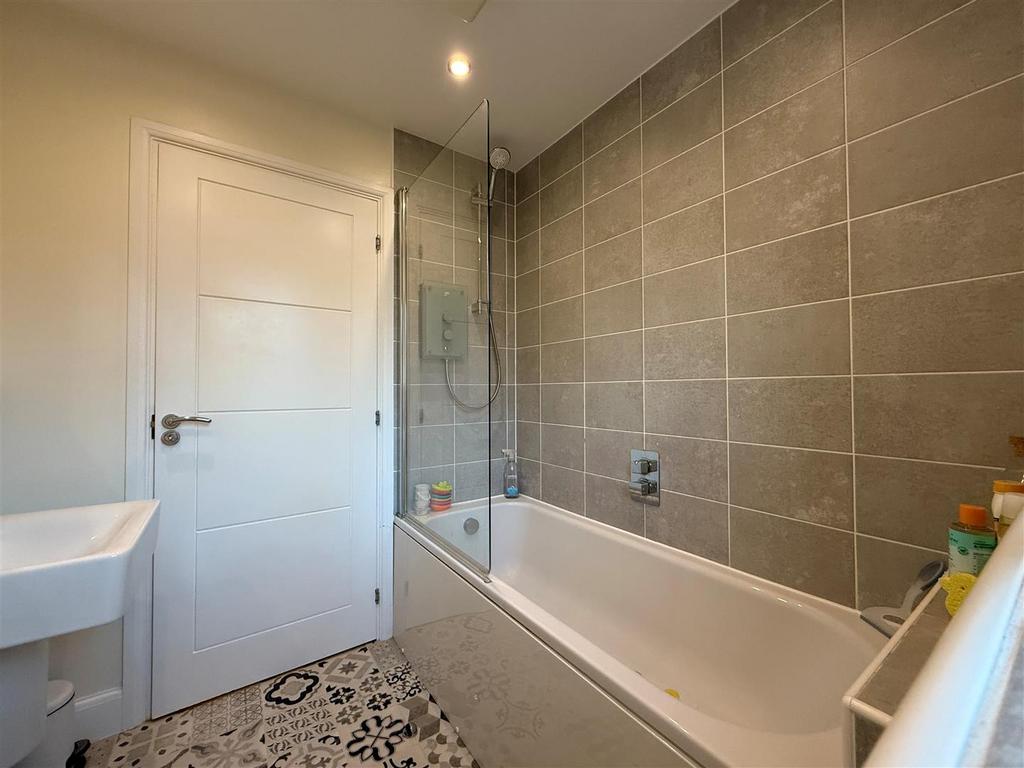 Bathroom.jpg