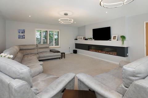 5 bedroom detached house for sale, Lucombe Gardens, Park Lane, Exeter, Devon, EX4.