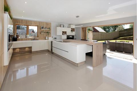 5 bedroom detached house for sale, Lucombe Gardens, Park Lane, Exeter, Devon, EX4.