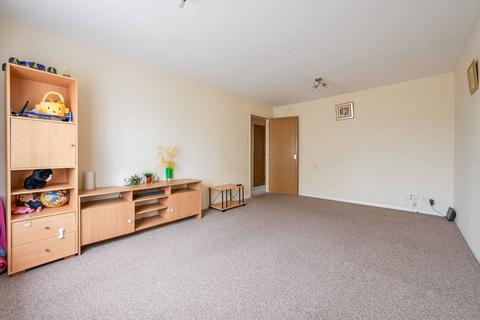 1 bedroom flat to rent, Bracken Close,, Beckton, London, E6