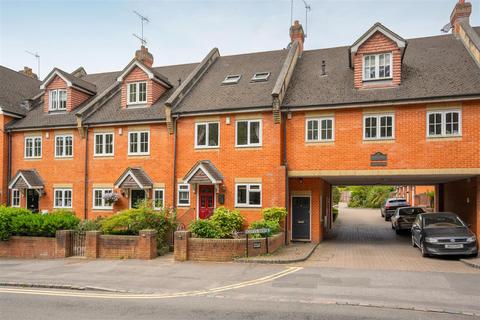undefined, Scotts Mews, Ascot