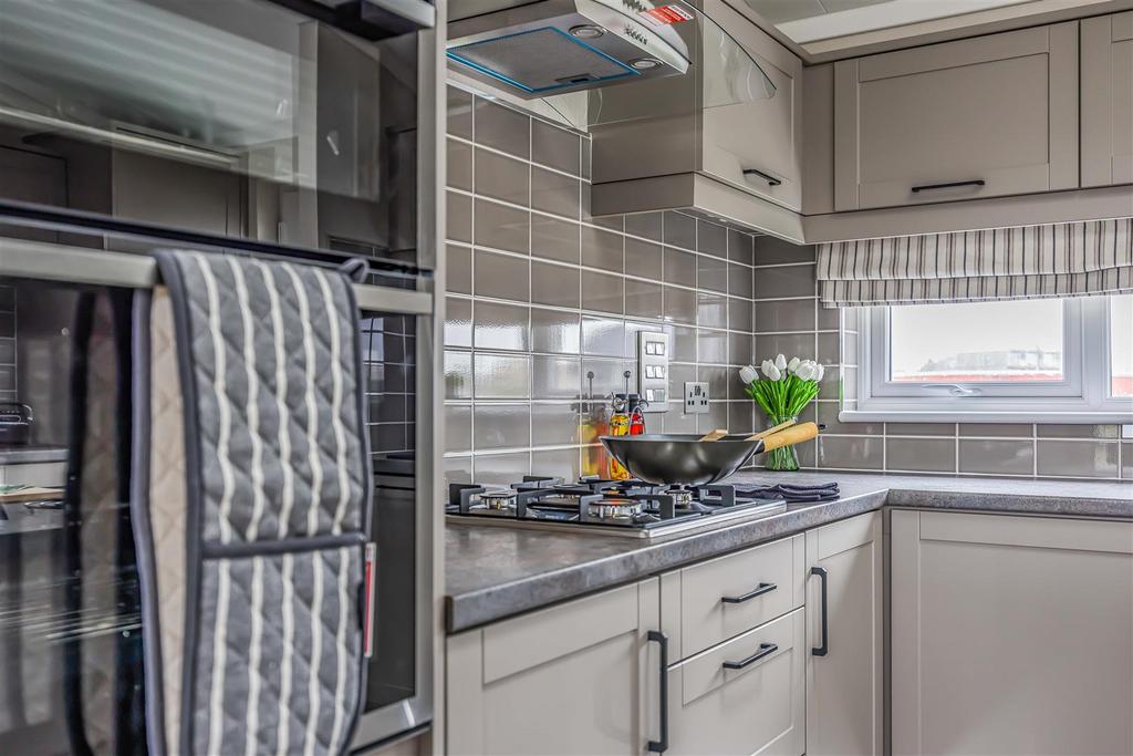 Plot 17 Littlehampton Marina-Small-Portico Marketin