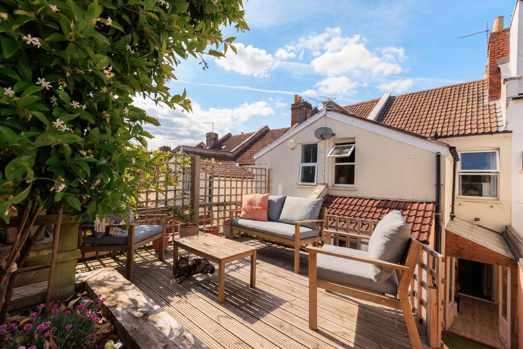 52 Newbridge Road-35.jpg