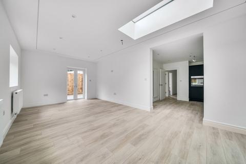 undefined, Bucknalls Close, Watford, Hertfordshire