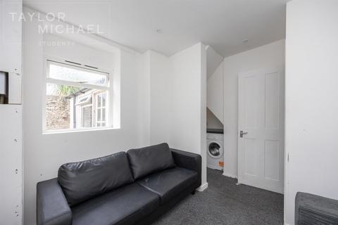 4 bedroom terraced house to rent, Park Crescent Road, Brighton