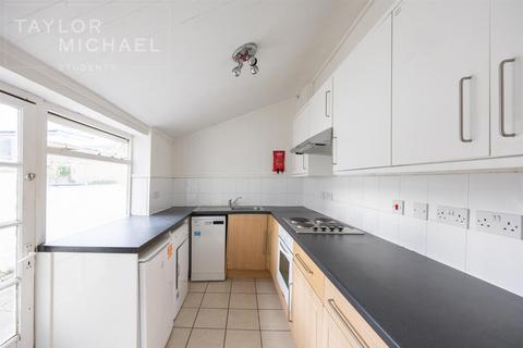 4 bedroom terraced house to rent, Park Crescent Road, Brighton