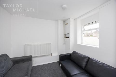 4 bedroom terraced house to rent, Park Crescent Road, Brighton