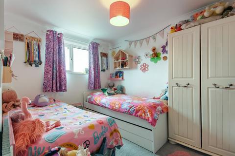 42 Caxton Close, Hartley, Longfield, DA3 7DL