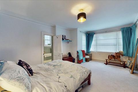 2 bedroom flat for sale, Hornsey Lane, London N6