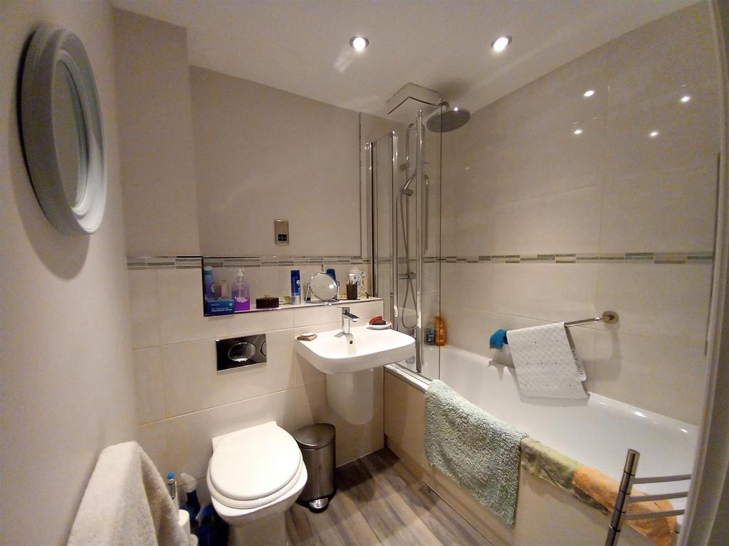 2 Old School Bathroom.jpg