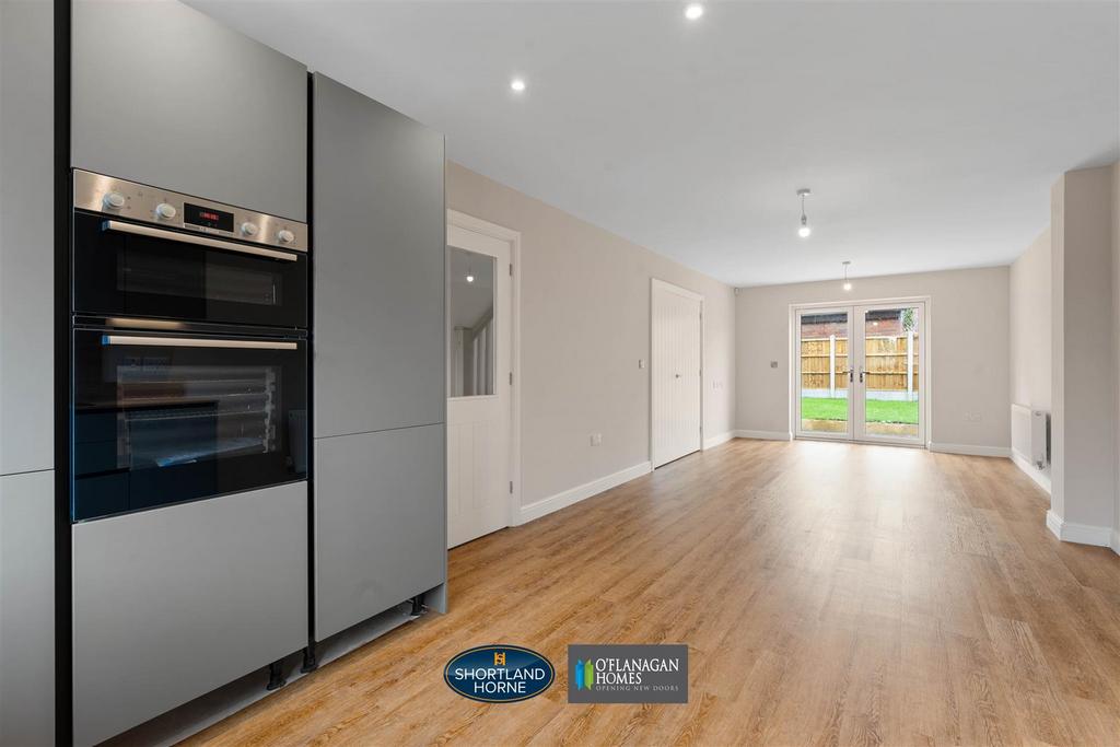 Plot 9 Detached Ansty Road (25 of 35).jpg