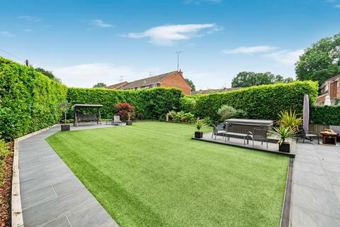 undefined, Pondtail Road, Horsham RH12