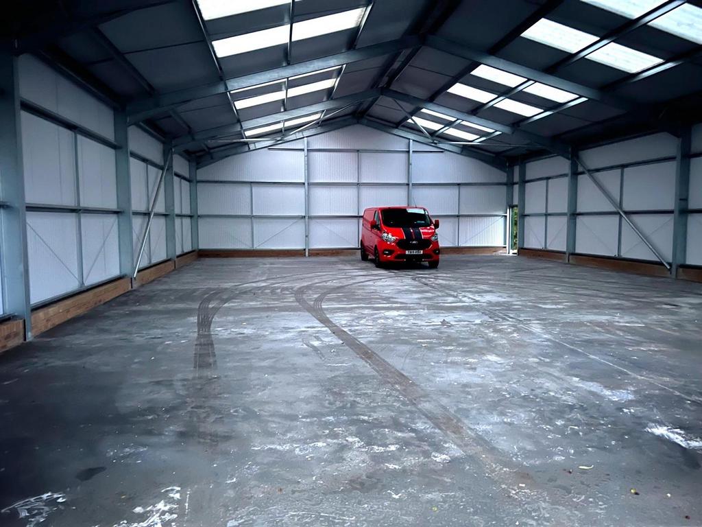 Outbuilding 6.jpg